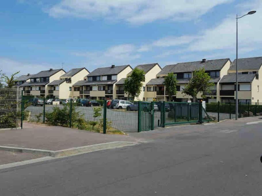 Appartement Refait A Neuf, 4 Pers A Courseulles Exterior foto